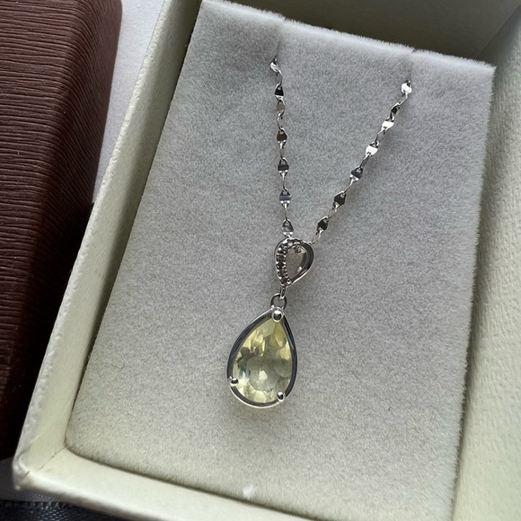 Roger Roy Yellow Stone Necklace - Picture 2 of 3